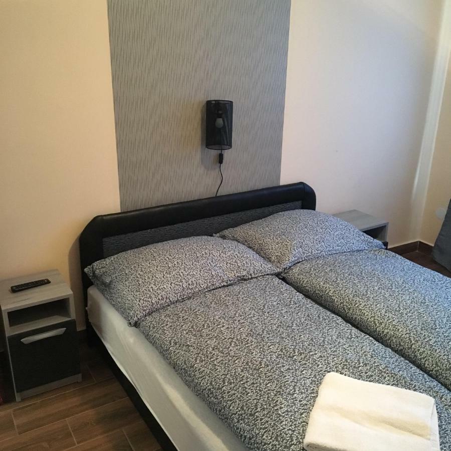 Stella Apartman Debrecen Eksteriør billede